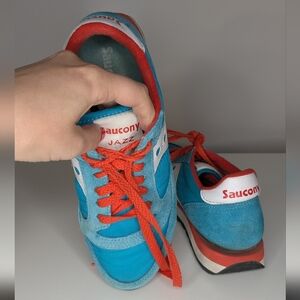 Saucony Jazz sz 6.5 Teal and Red sneakers